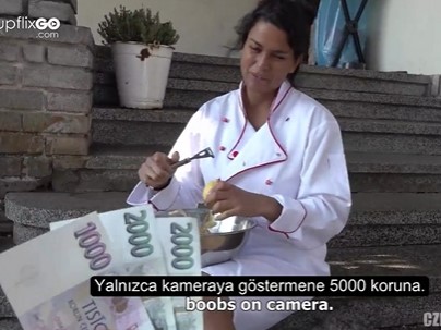 Mutfakta Çalışan Çek Kadını Para Karşılşığında Mutfakta Sikti